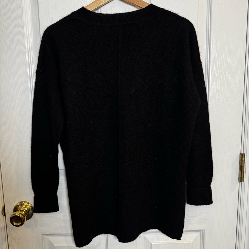 Bloomingdale’s Cashmere XS Black Crewneck 100% 2-Ply Sweater Classic - Picture 9 of 9